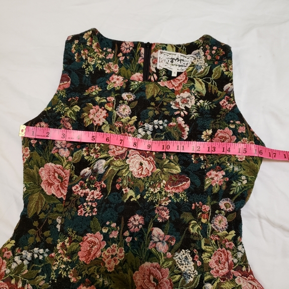 Pink Martini Vintage 60s Style Sleeveless Floral Tapestry Dress - Picture 11 of 14